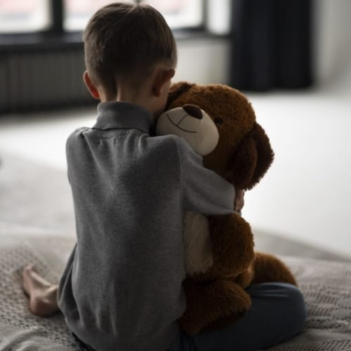 imagen-no-explicita-del-maltrato-infantil (1)